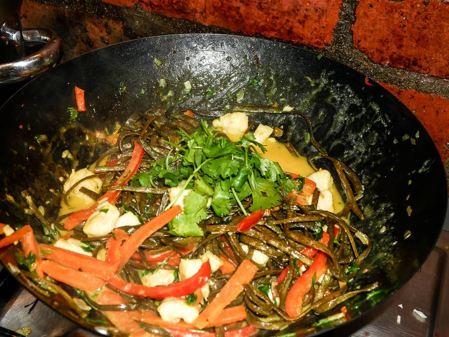Paleo Rezept: Fisch Curry mit Algen Pasta von Seamore
