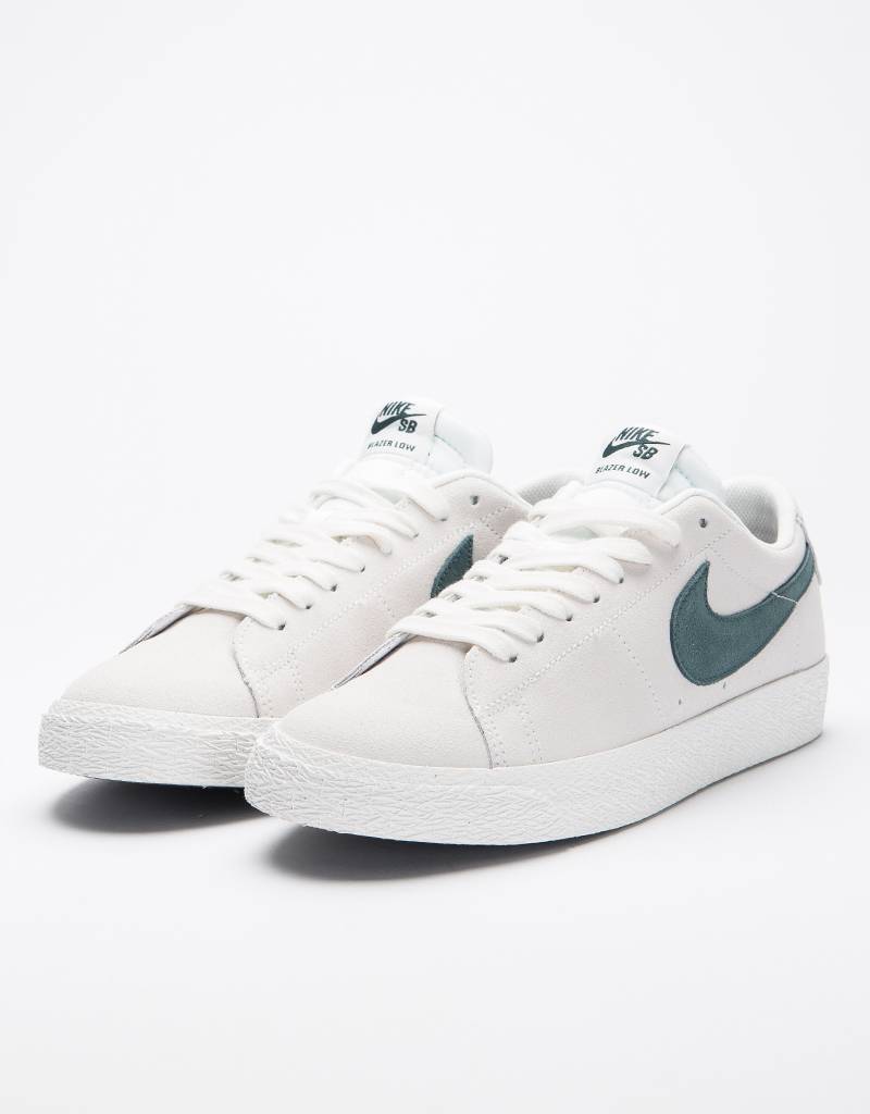 nike sb zoom blazer low summit white deep jungle
