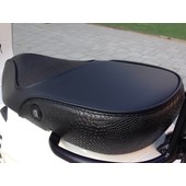 Black snake buddyseat voor Vespa Sprint en Primavera