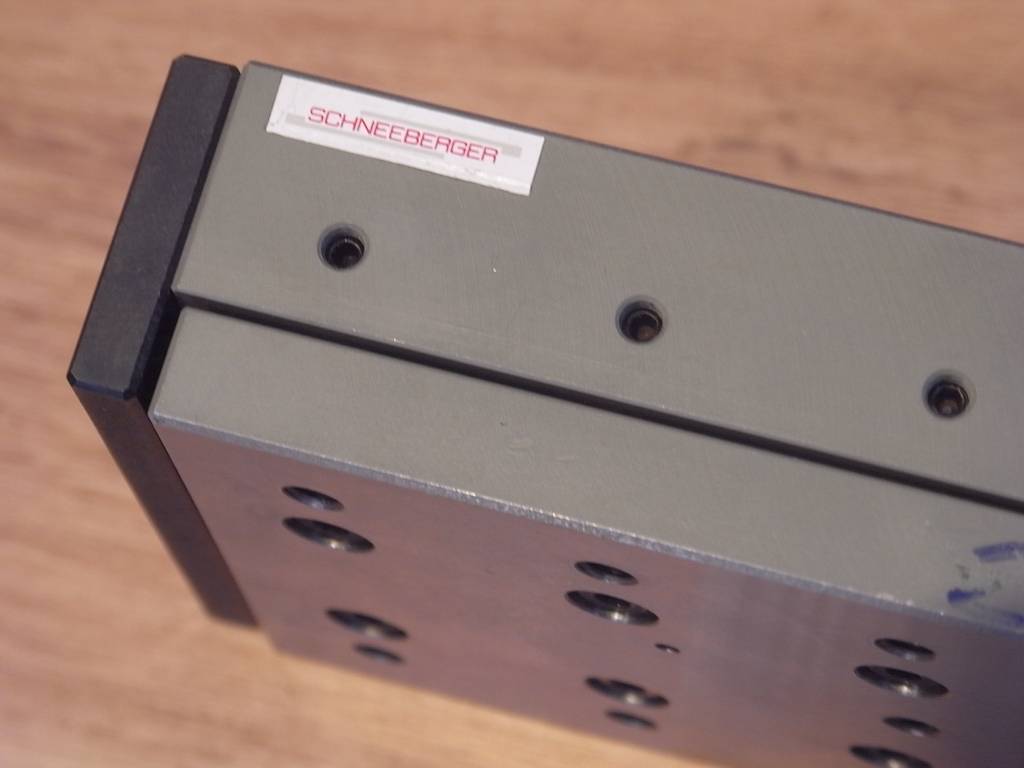 Schneeberger RNG6150 Type R Linear Bearing Cross Roller Stage Niels