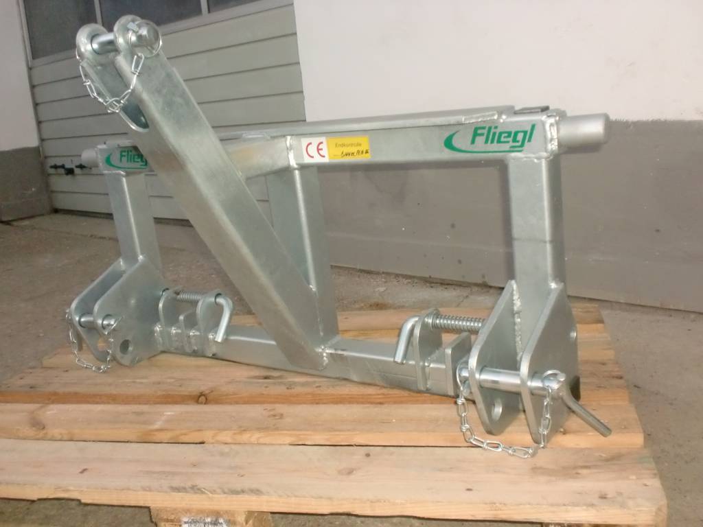 Fliegl Dreipunktadapter verzinkt www.amphandel.de