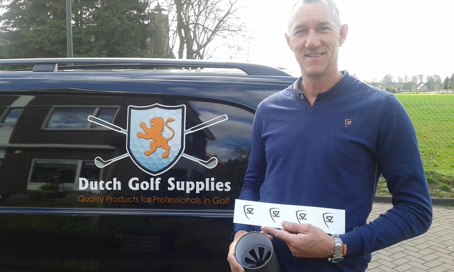 SCRATZ kleedt Dutch Golf Supplies