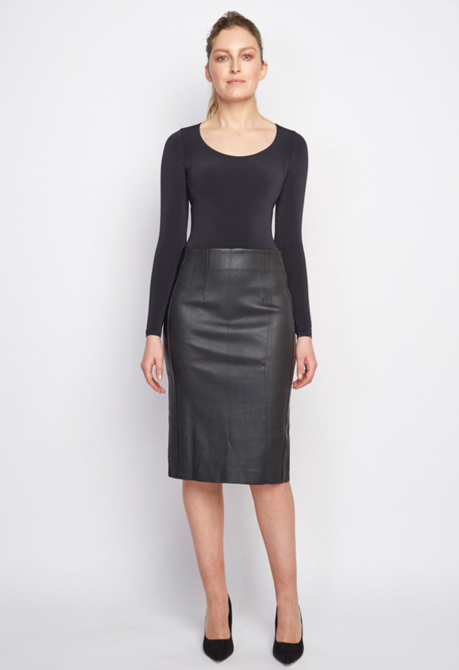 Black Leather Skirt Pencil | escapeauthority.com