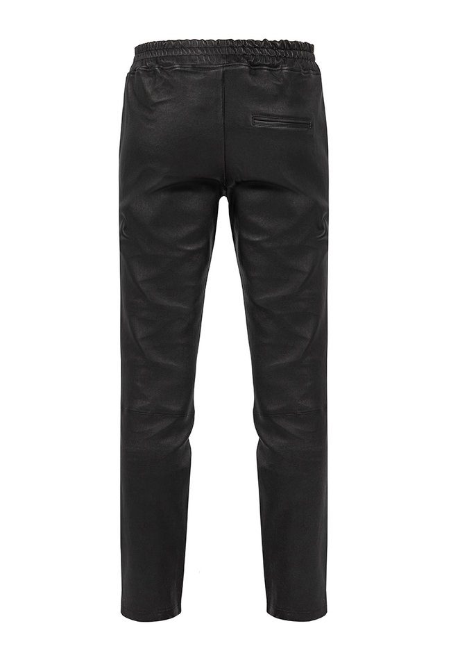ZINGA Leather Noah: handcrafted leather boyfriend trousers made from soft, flexible stretch lamb leather.