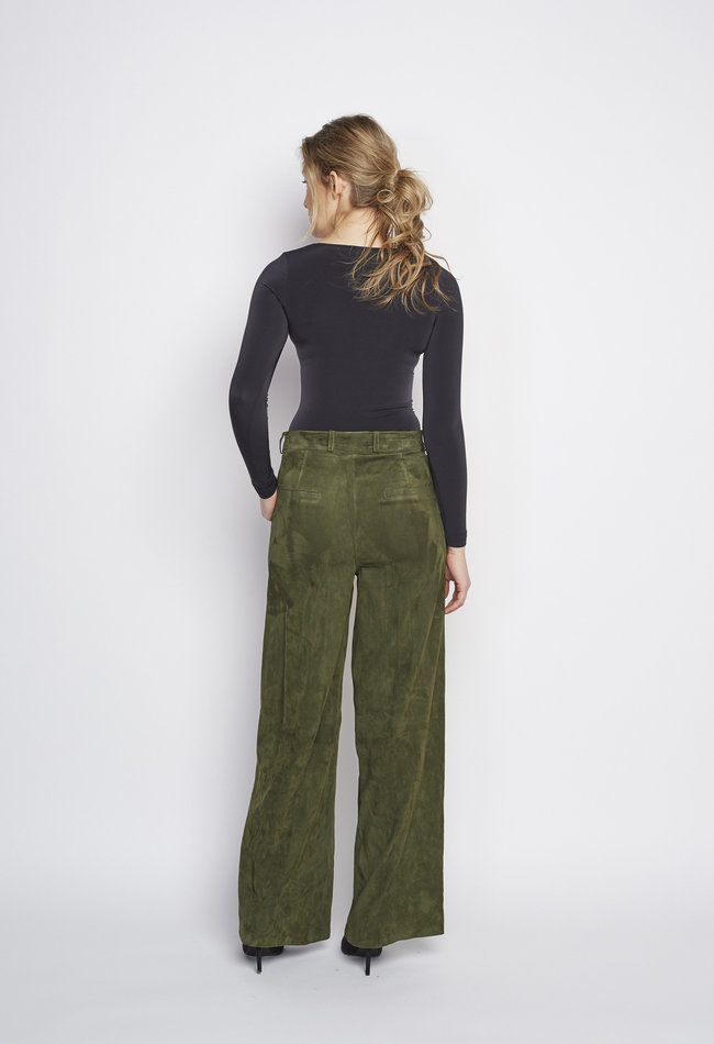 ZINGA Leather Exclusieve Groene Wide Leg Suède Broek met Stretch en Zakken