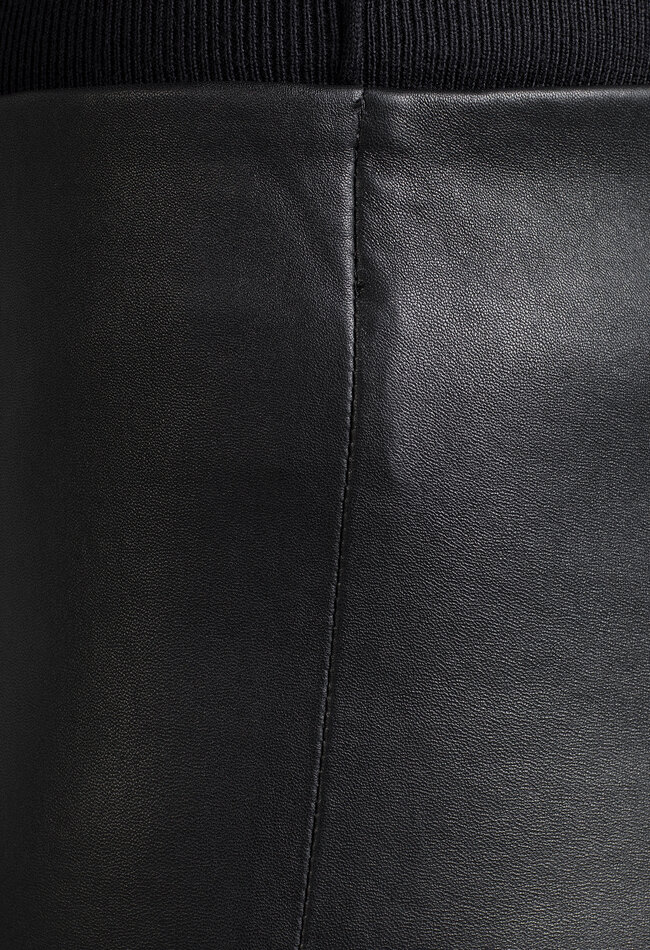 ZINGA Leather Damen-Lederhose Cropped Straight Leg in Schwarz