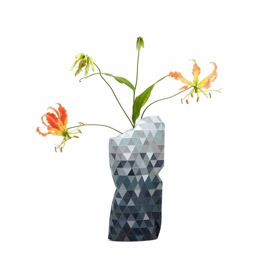 Paper Vase Cover Grey Gradient (small)-1