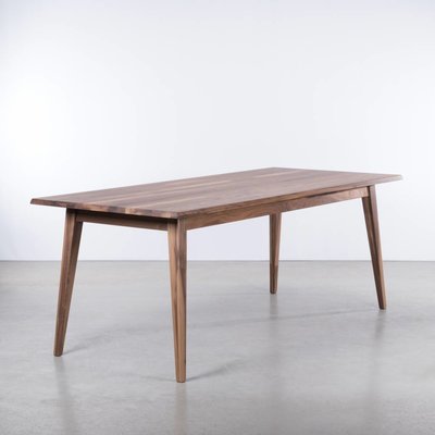 Sav & Økse Illum Table Walnut