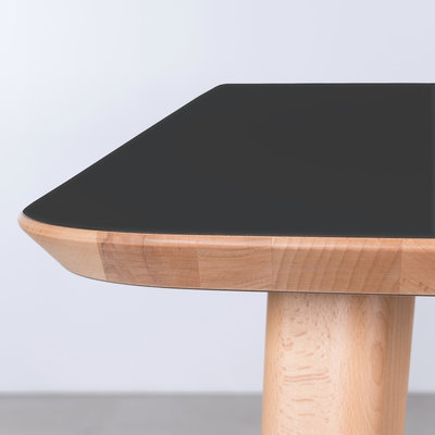 Sav & Økse Tomrer Table Black Fenix Top - Beech Legs