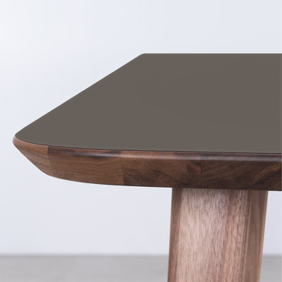 Sav & Okse Tomrer Tafel Grijs Fenix Blad - Walnoot Poten