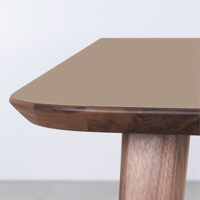 Sav & Okse Tomrer Tafel Leemgrijs Fenix blad - Walnoot poten