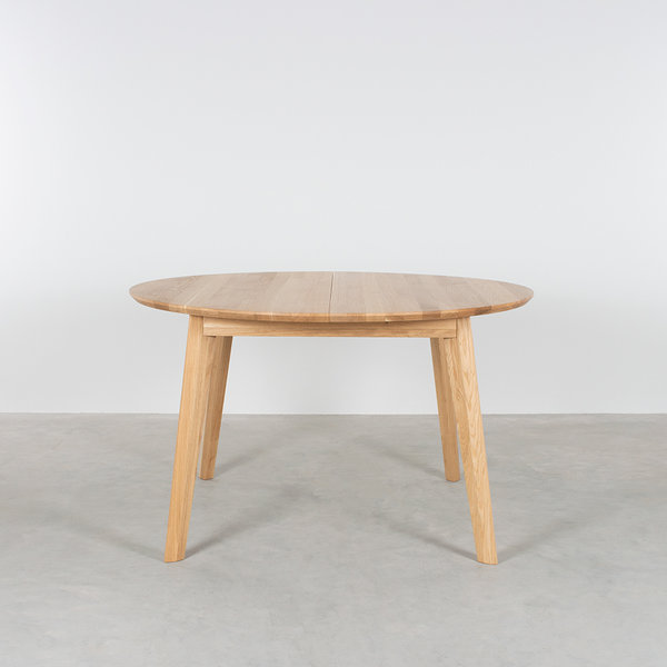 bSav & Økse Nonne Table Round Extendable Oak