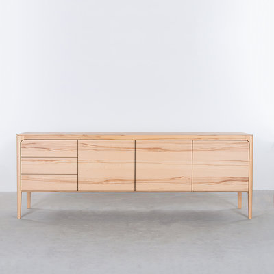 Sav & Økse Rikke Dressoir Beuken 4-vak
