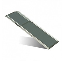PetSafe Happy Ride Compact Telescoping Dog Ramp – Lightweight & Strong