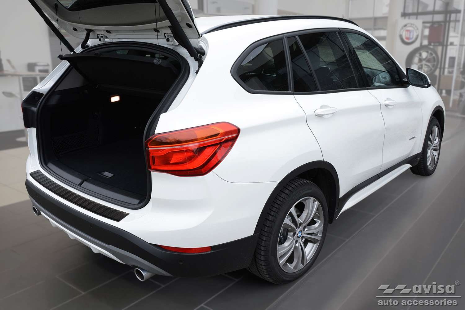 Geriffelter Kantenschutz BMW X1 F48 - Maluch Premium Autozubehör
