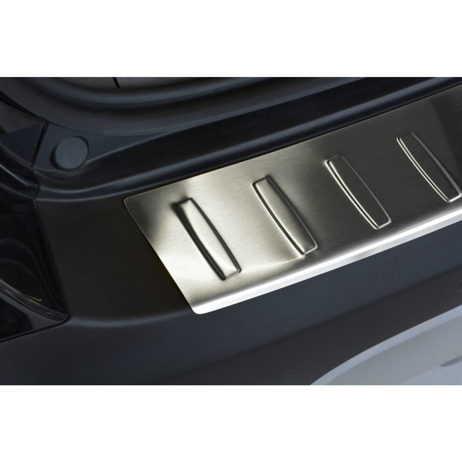 Ladekantenschutz aus Edelstahl für Opel Mokka X - Maluch Premium Autozubehör | Abdeckblenden