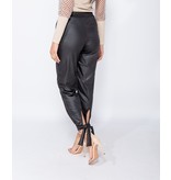 PARISIAN Wet Look Tie Up Hem Tapered Trousers  - Dames  - Zwart