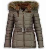 Milan Ferronetti Winterjassen - Dames Winterjas Ribbel - Leerstuk Zakken Met Riem - Beige