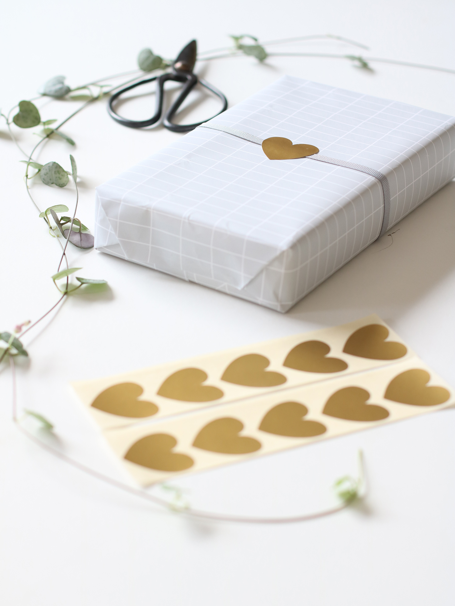 gouden hart stickers | 10 papieren gouden stickerharten, cadeaudecoratie