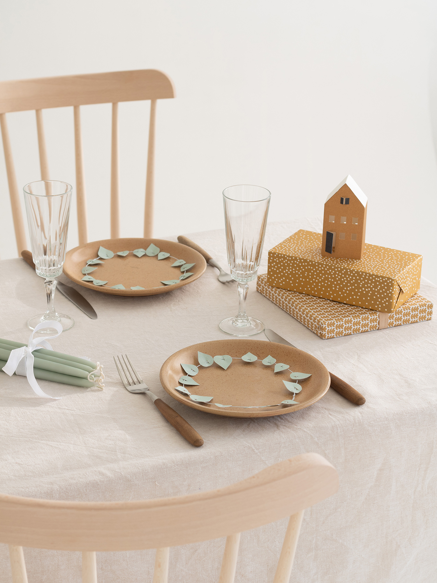 Twig leaves – sage green