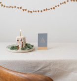 TWIG leaves – ochre | DIY set met 57 okerkleurige papieren blaadjes en hobbydraad