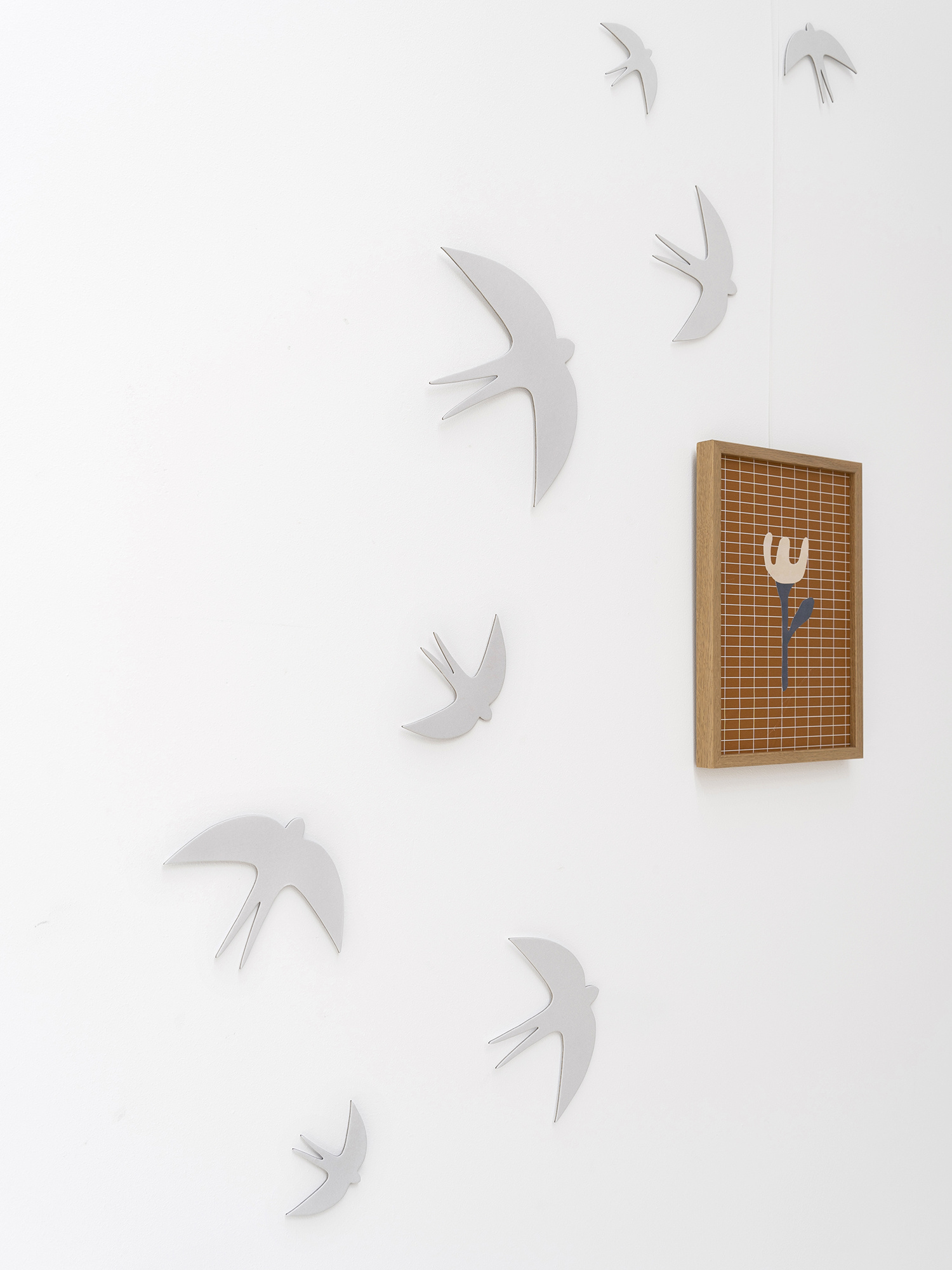 SVERM large | three grey cardboard swallows for the wall