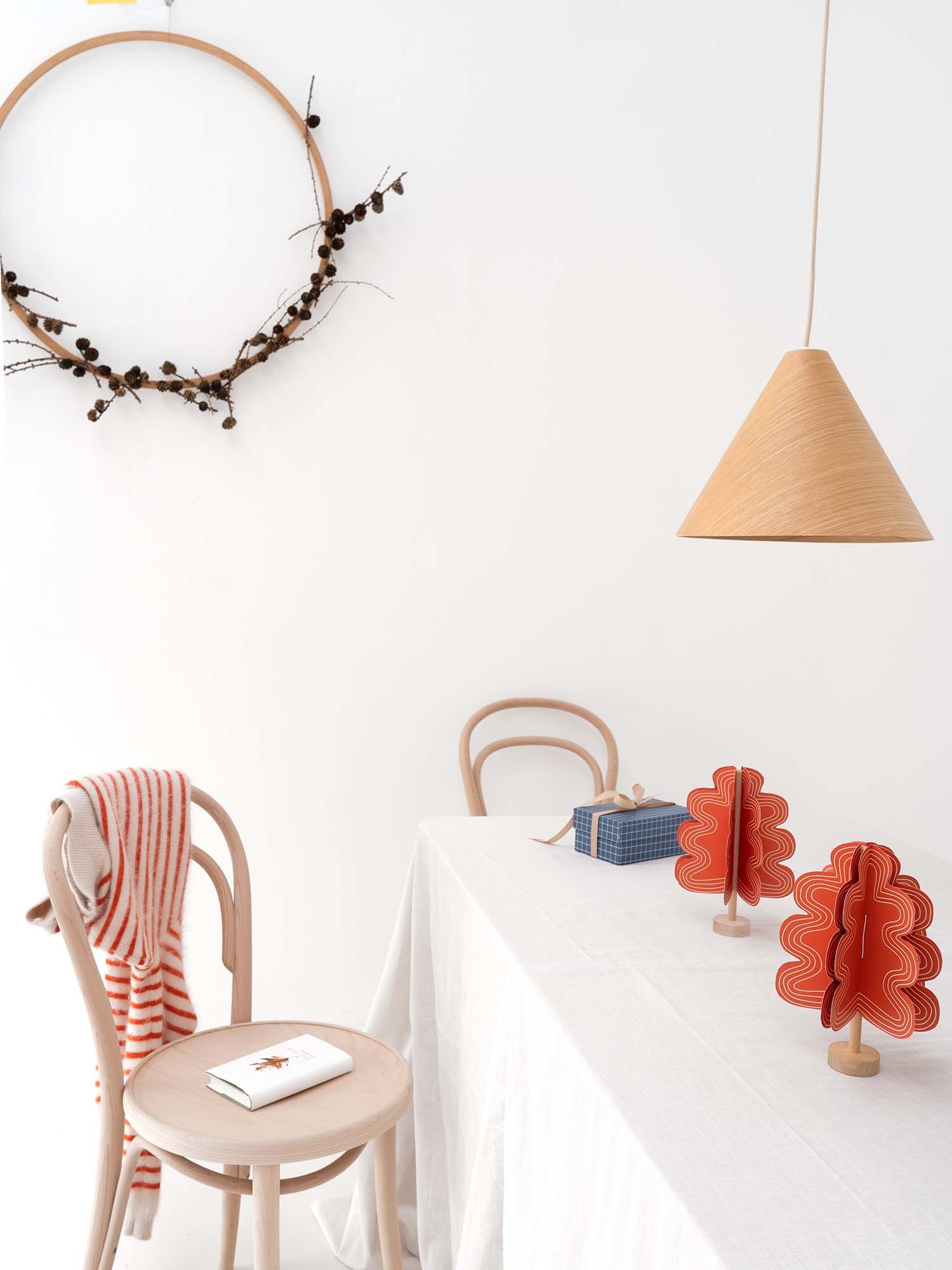 OAK tree - red  | eikenboompje van papier met houten stam, DIY set