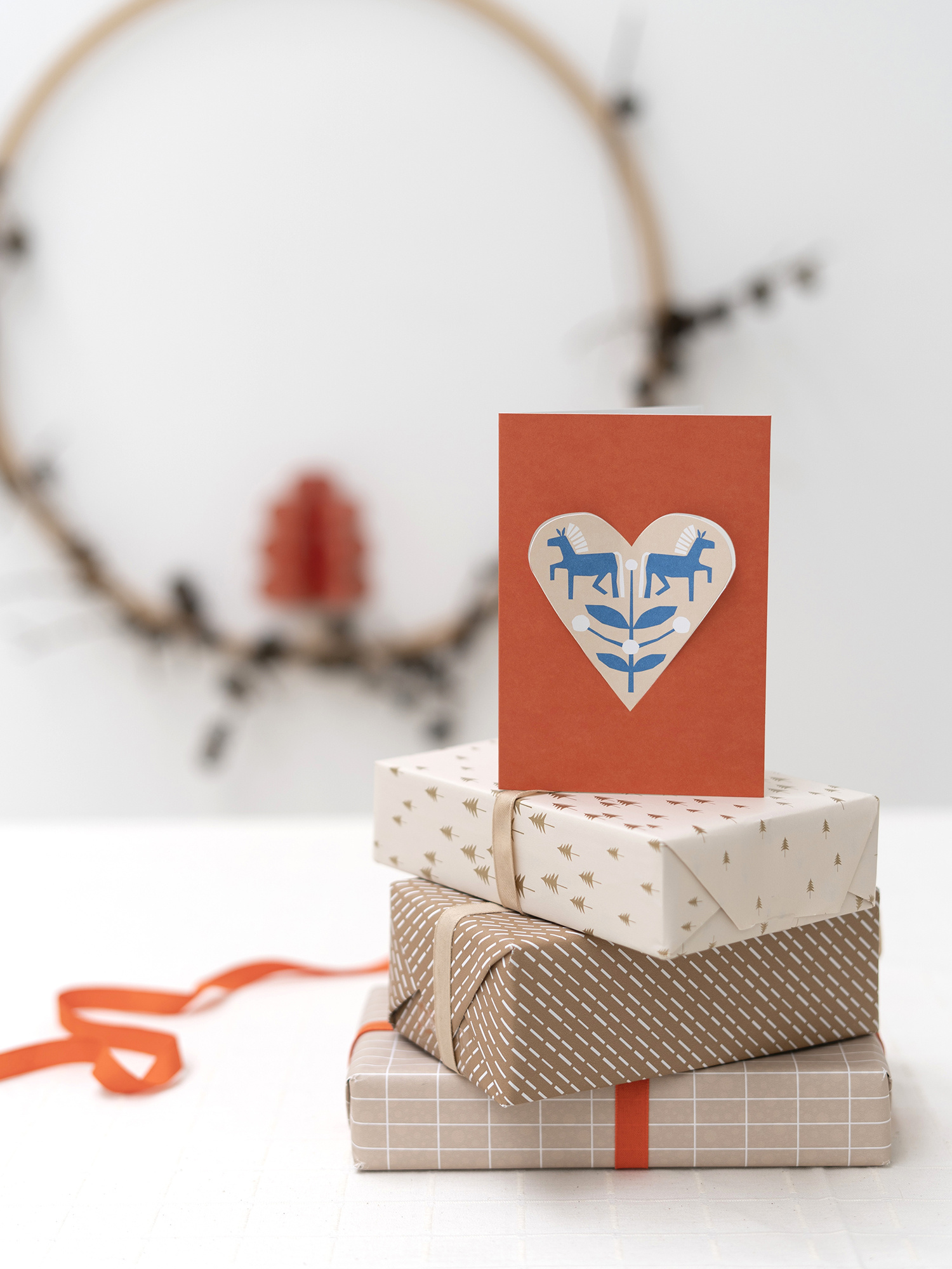 HEART card horses - red