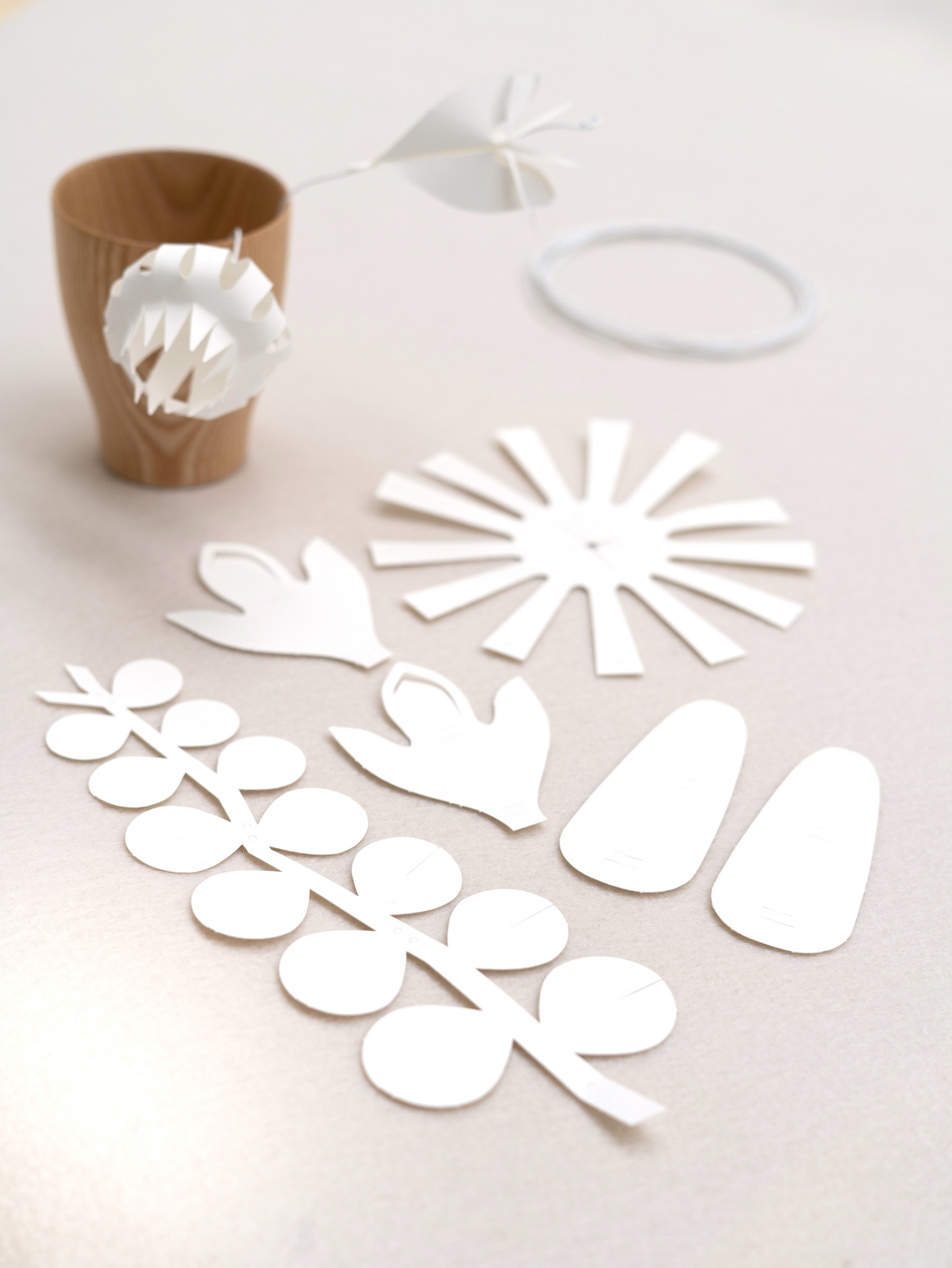 FIELD flowers – small white | four white paper flowers DIY kit