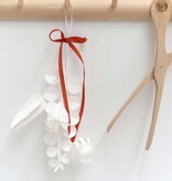 FIELD flowers – small white | four white paper flowers DIY kit