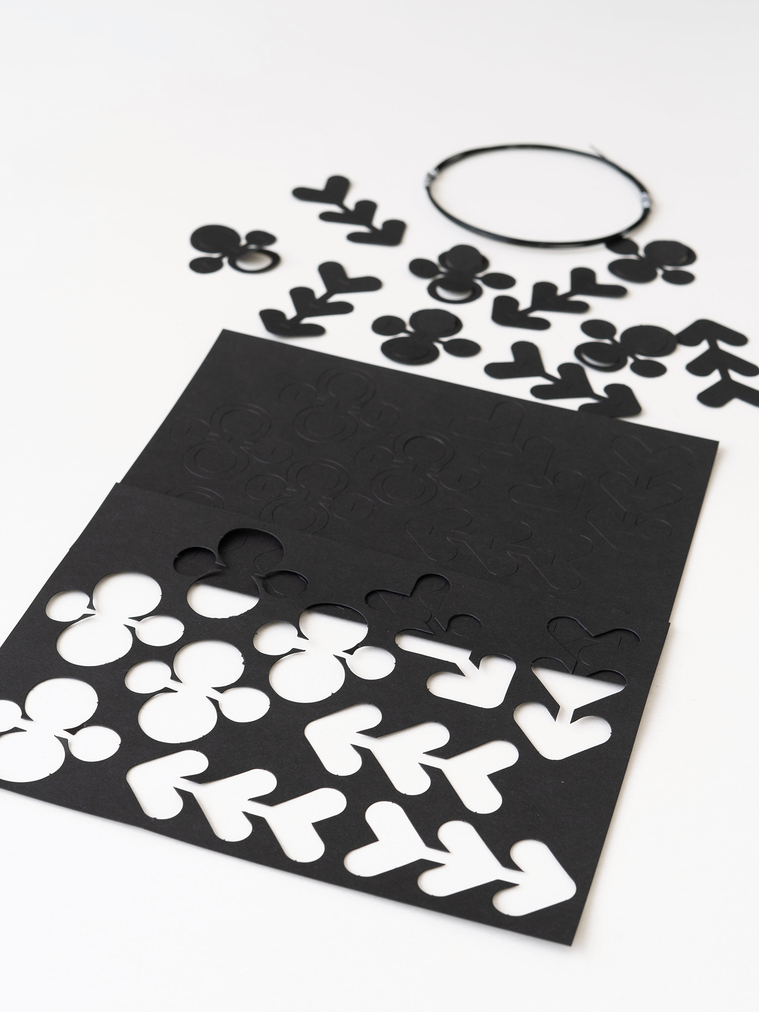 FOLK ornaments - black | 20 paper ornaments for a wreath or garland