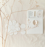 MAGIC flower white | papieren bloem die zich opent op water