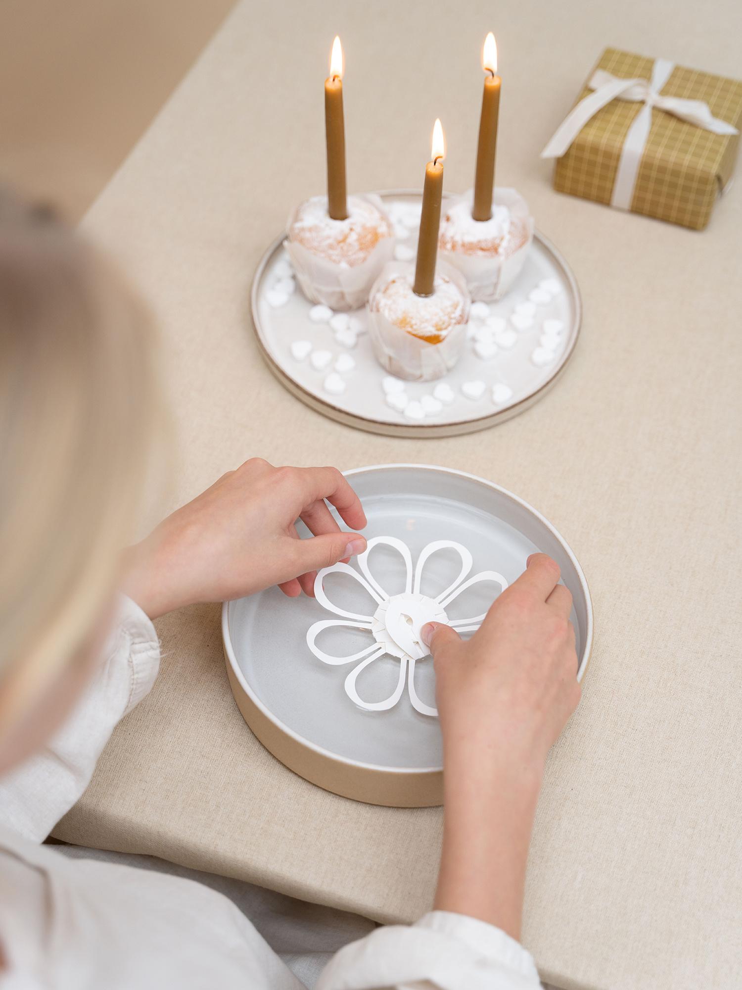 MAGIC flower white | papieren bloem die zich opent op water