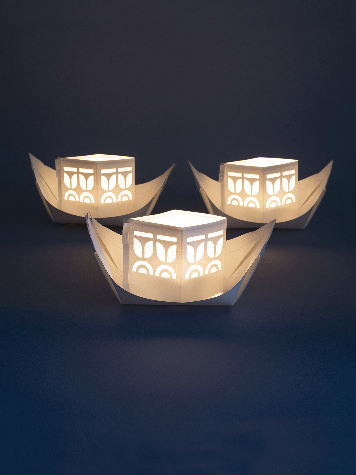 FLOAT - 3 lightboats | three floating paper candle boats for a light ritual