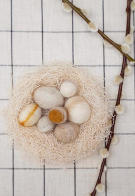 NEST wool eggs - neutral
