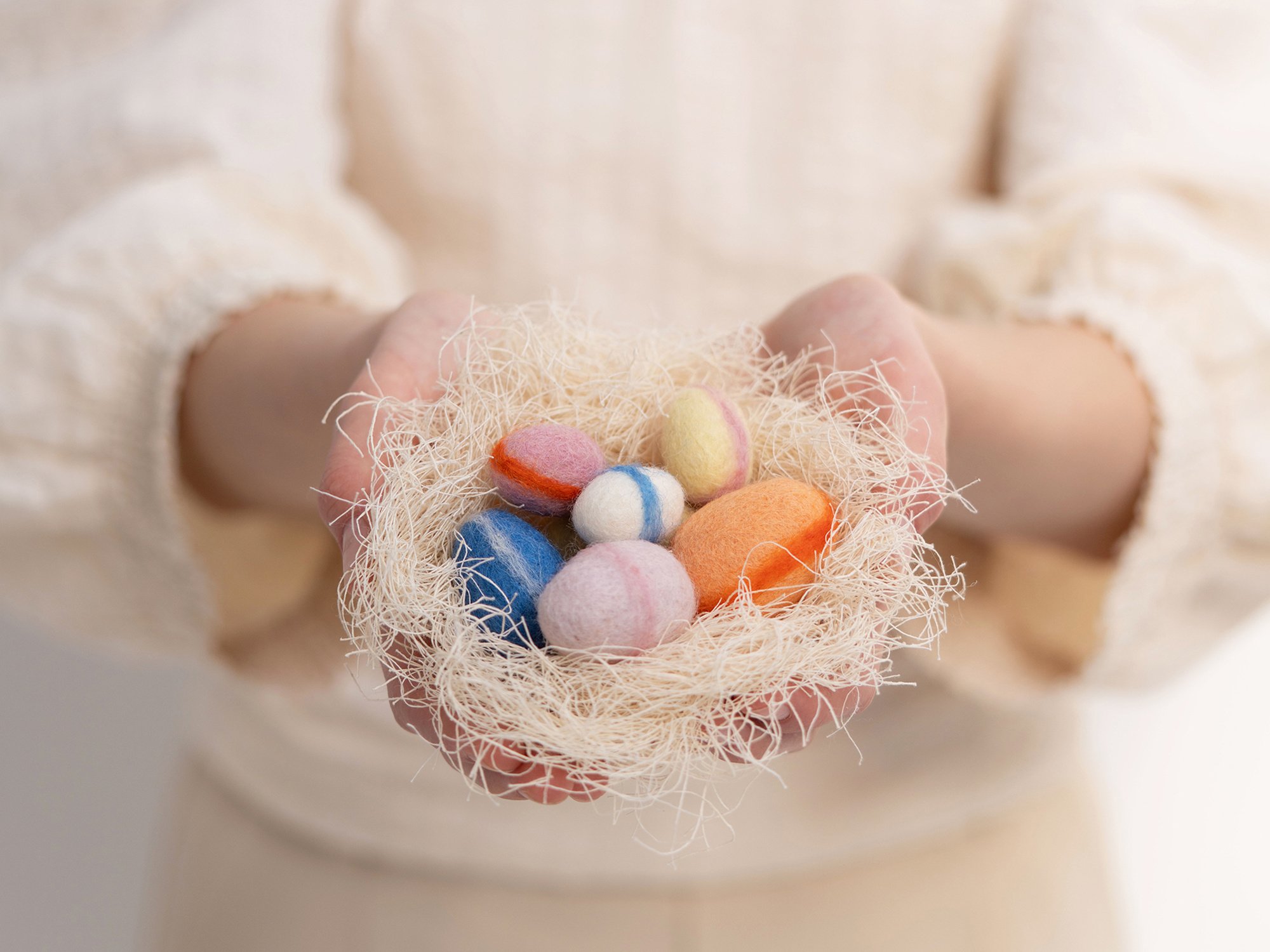 NEST - wool eggs pastel