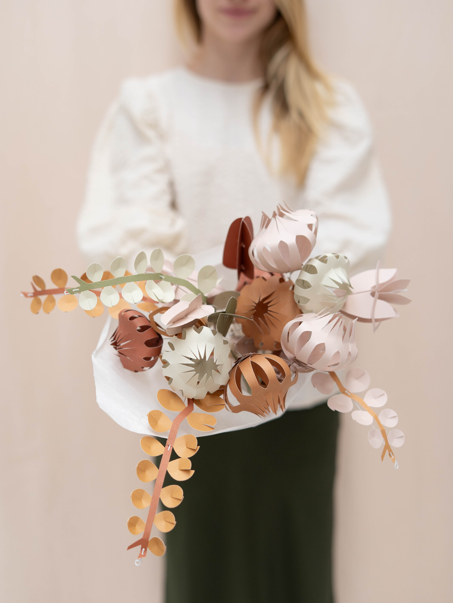 FIELD pastel large | 12 paper flowers in DIY bouquet kit