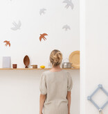 SVERM wall birds - natural | 3 kartonnen muurzwaluwen met aan 2 kanten kleur