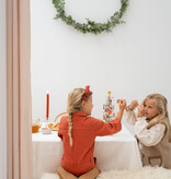 Jurianne Matter ADVENT tree - houten boompje als Adventkalender met voor elke dag van december een ornamentje van dik papier.