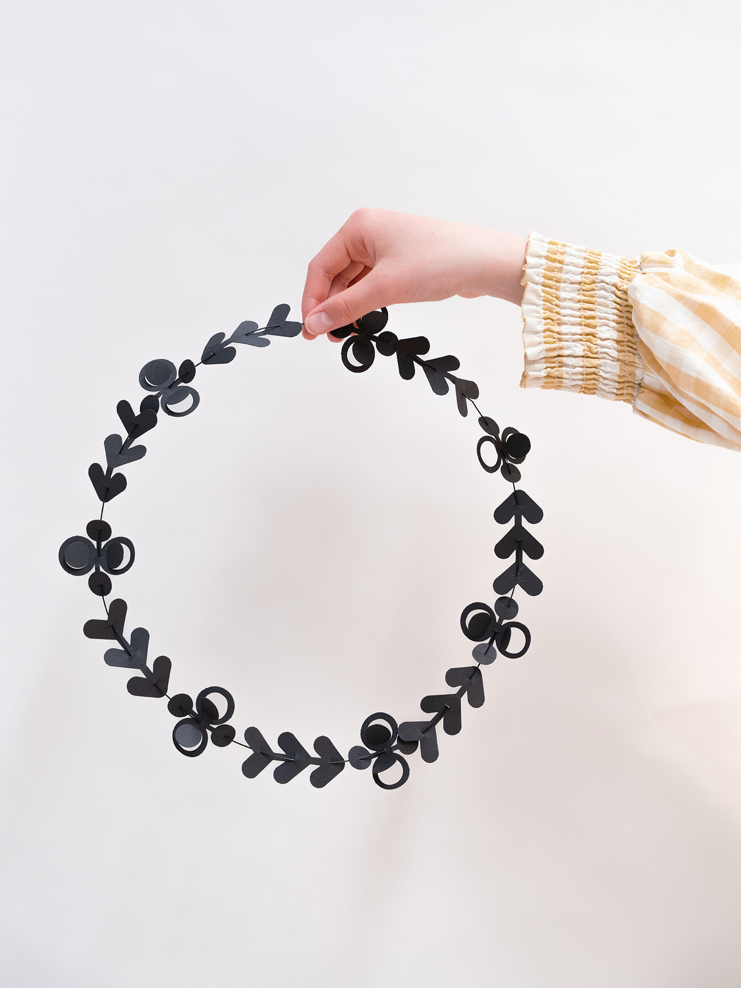 FOLK ornaments - black