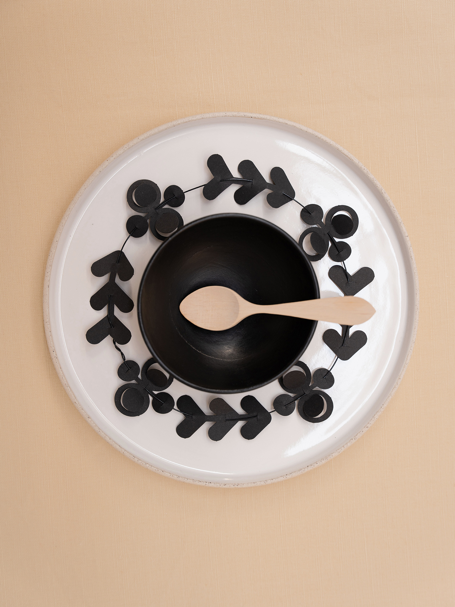 FOLK ornaments - black