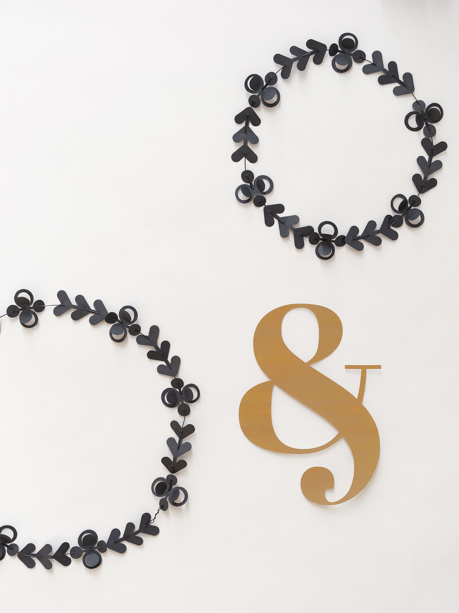 FOLK ornaments - black