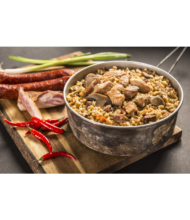 Adventure Menu Spicy meat mix with bulgur