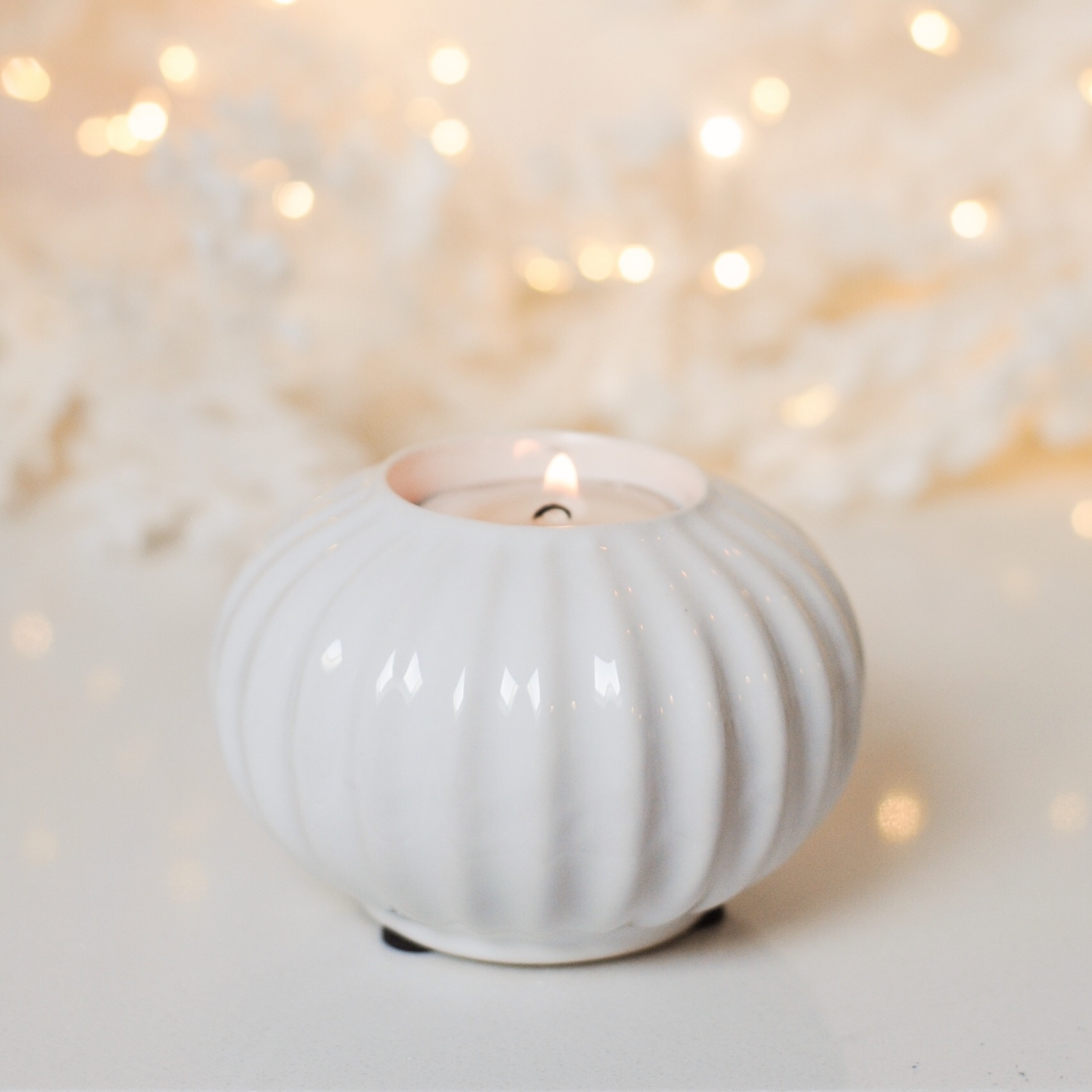 THE COSY CANDLE HOLDER II (MEDIUM)