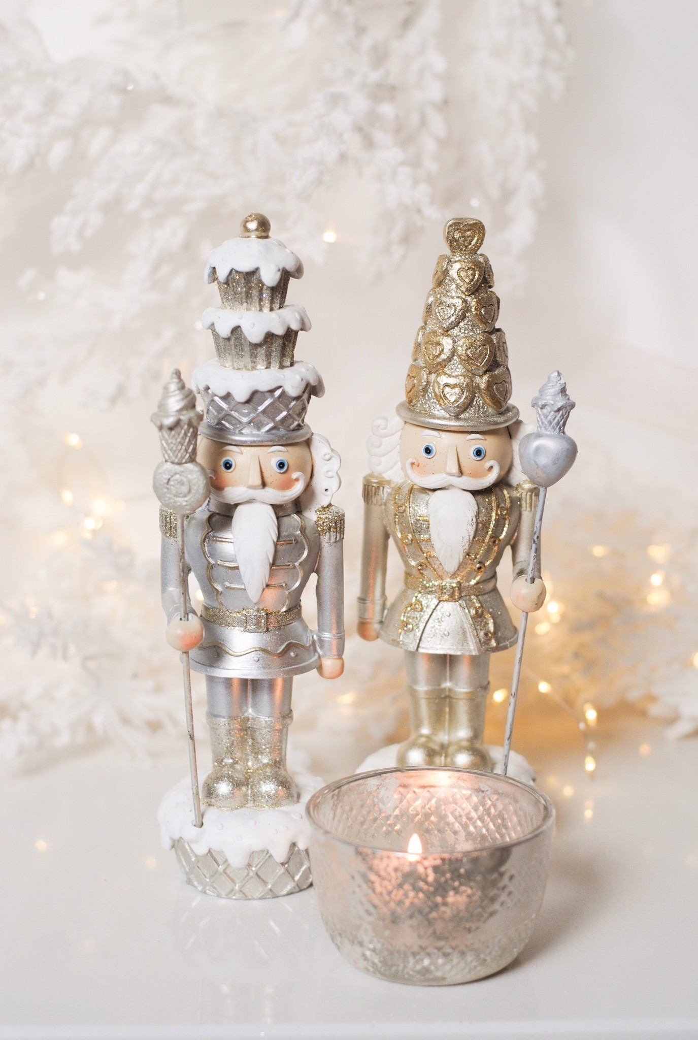 SWEET NUTCRACKER II (GOLD)