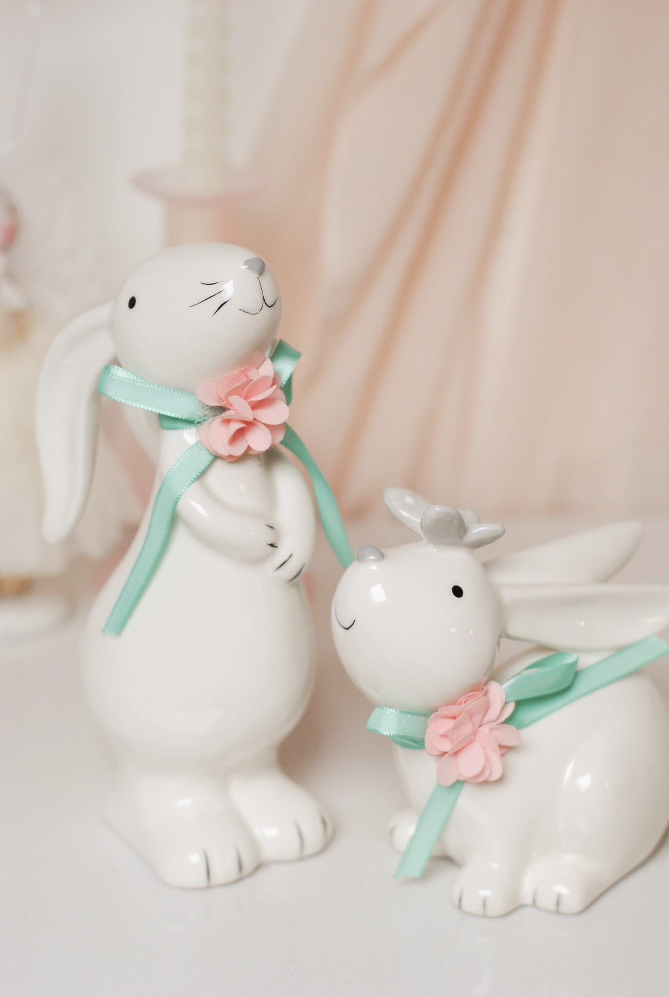 SITTING BUNBUN WITH BOW & FLOWER