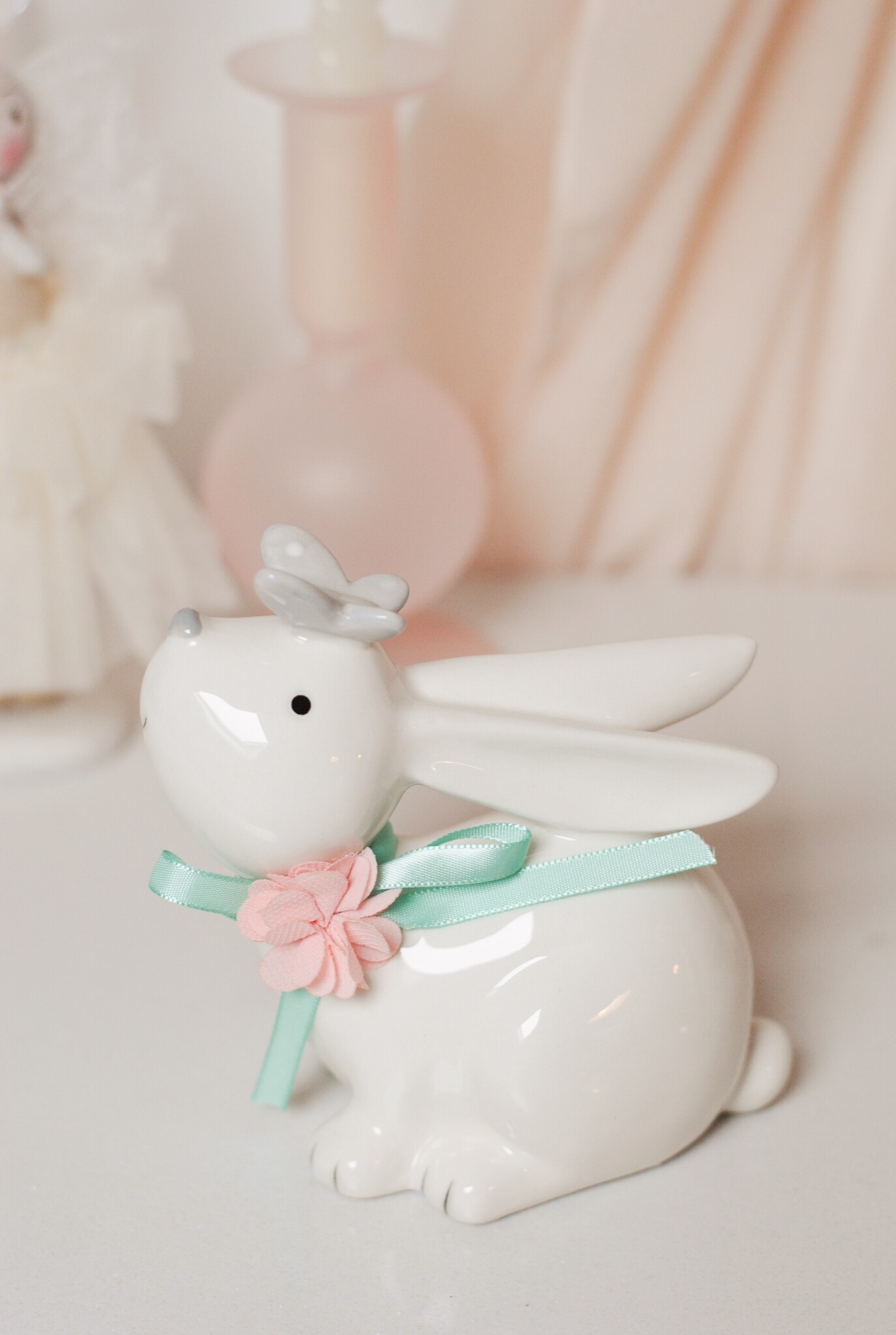 SITTING BUNBUN WITH BOW & FLOWER