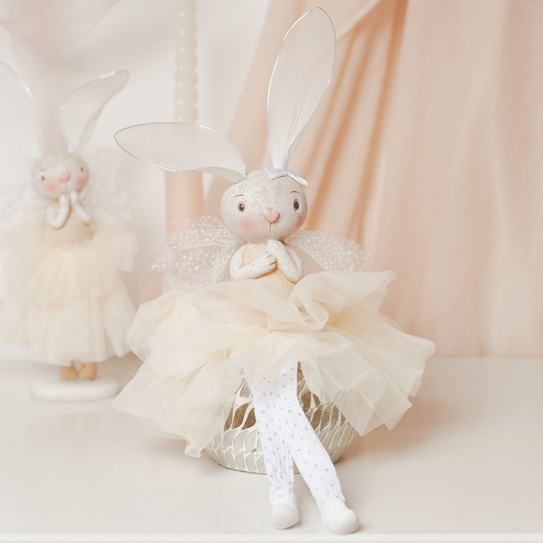 SITTING BUNBUN WITH TUTU - BEIGE