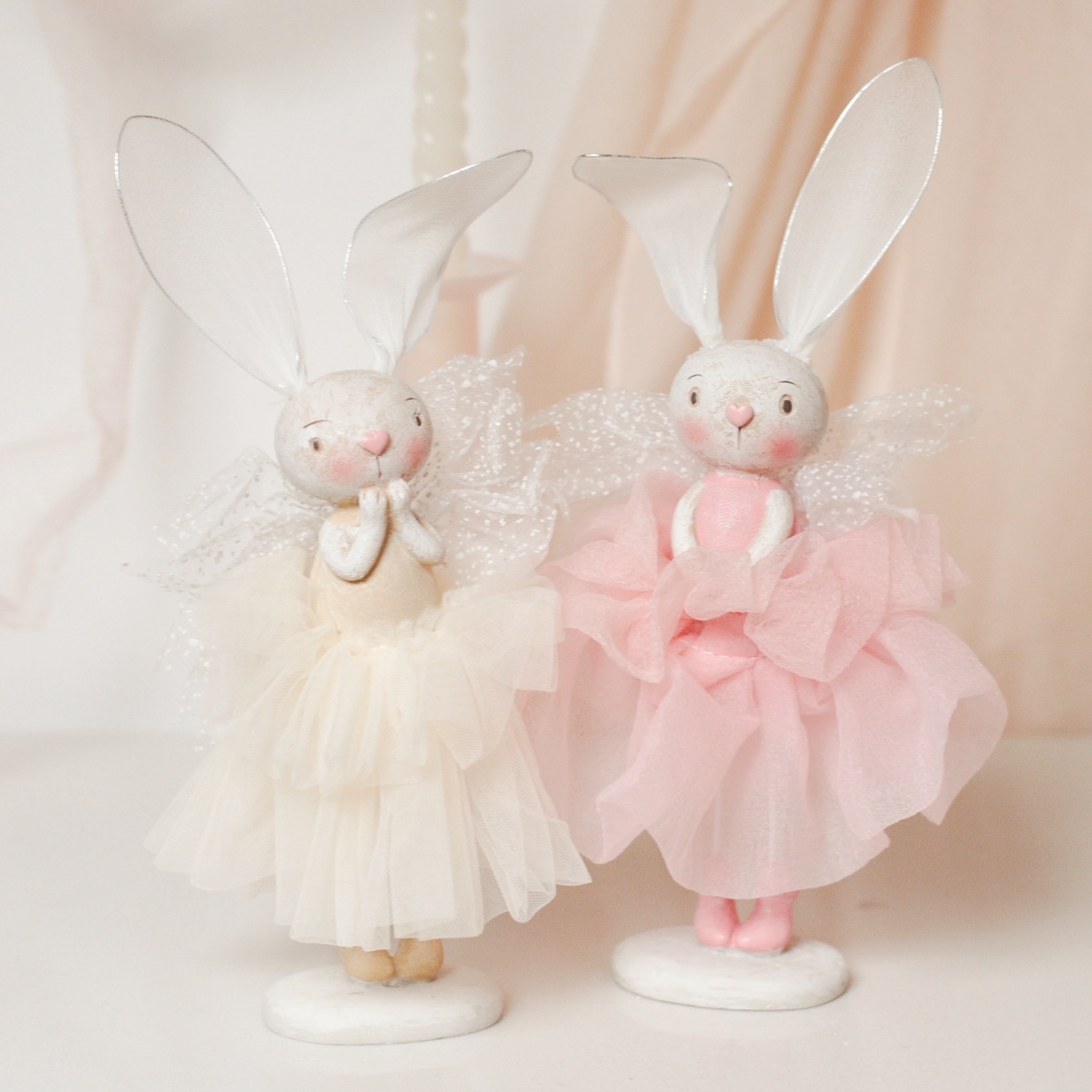 STANDING BUNBUN WITH TUTU - BEIGE