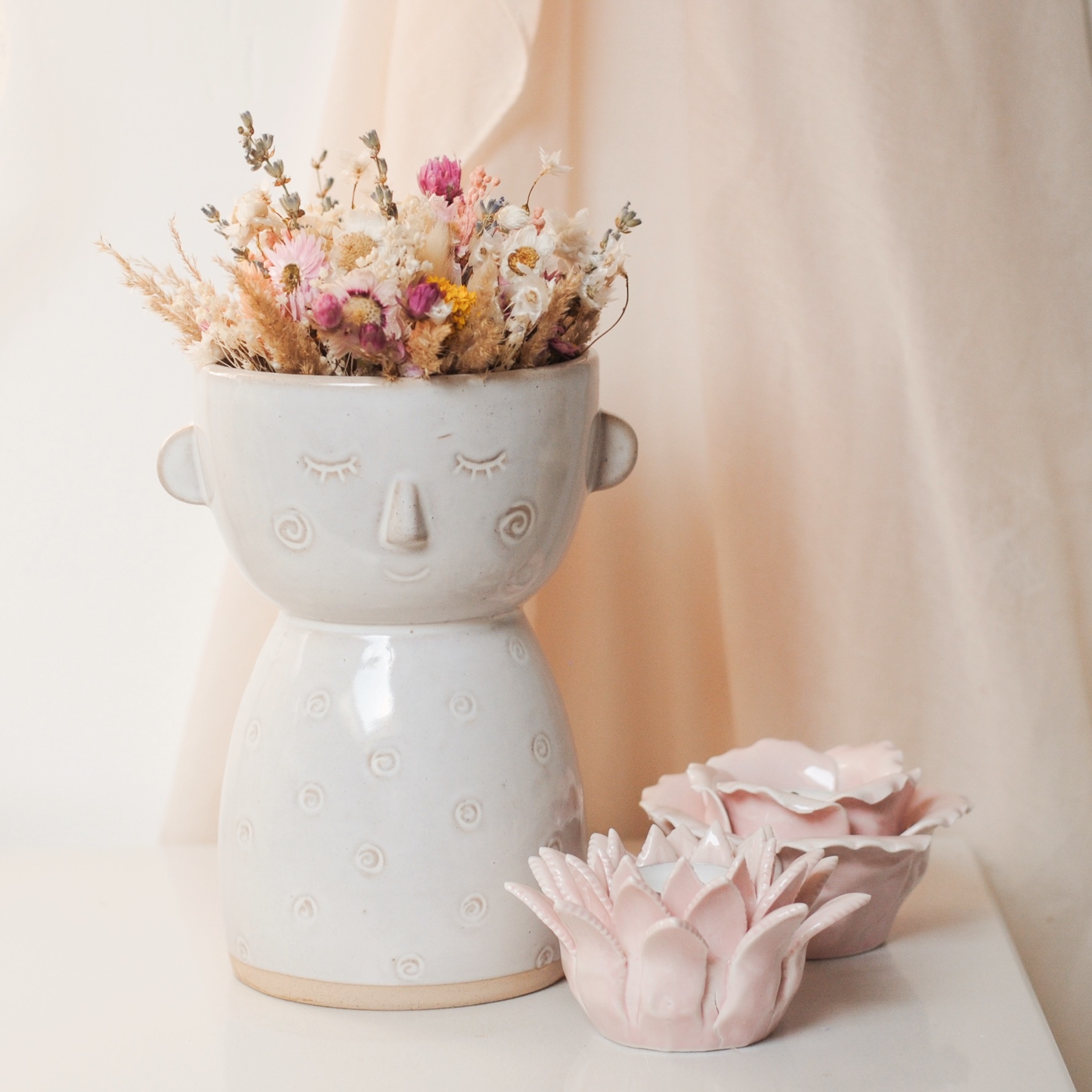 CUTE FACE VASE